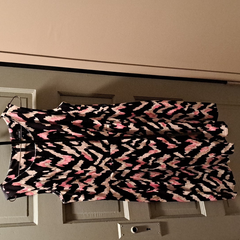 Shift dress with pleated skirt